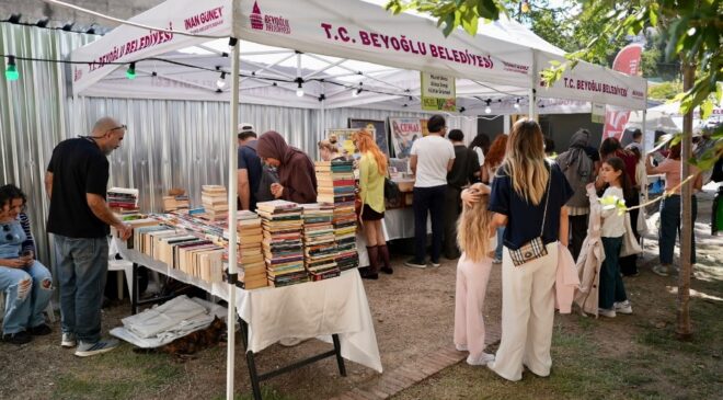 15. BEYOĞLU SAHAF FESTİVALİ KAPILARINI AÇTI